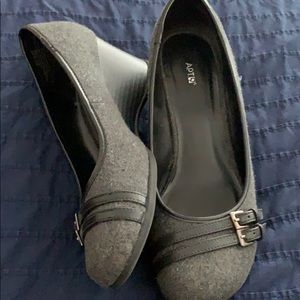 Gray and BlCk Wedge Shoes